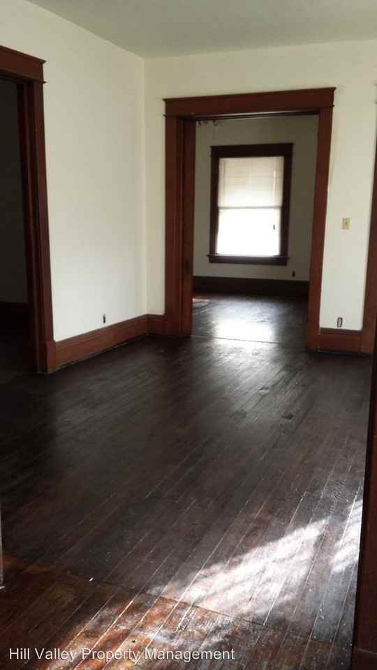 233 S 9th St - Photo 3 of 5