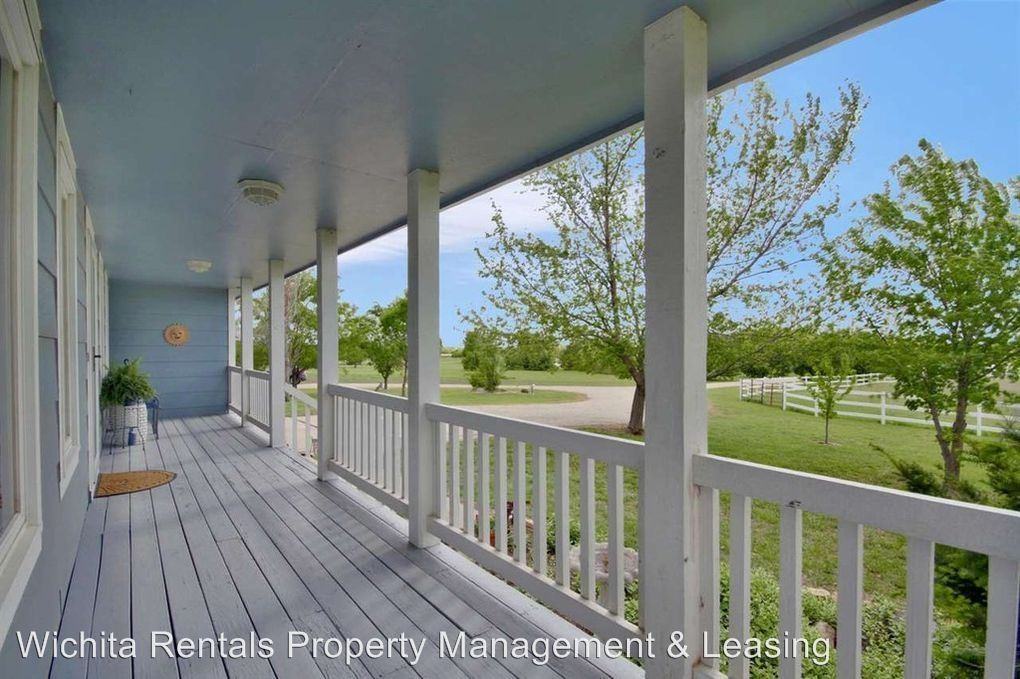 8950 Greenwich Rd - Photo 2 of 10
