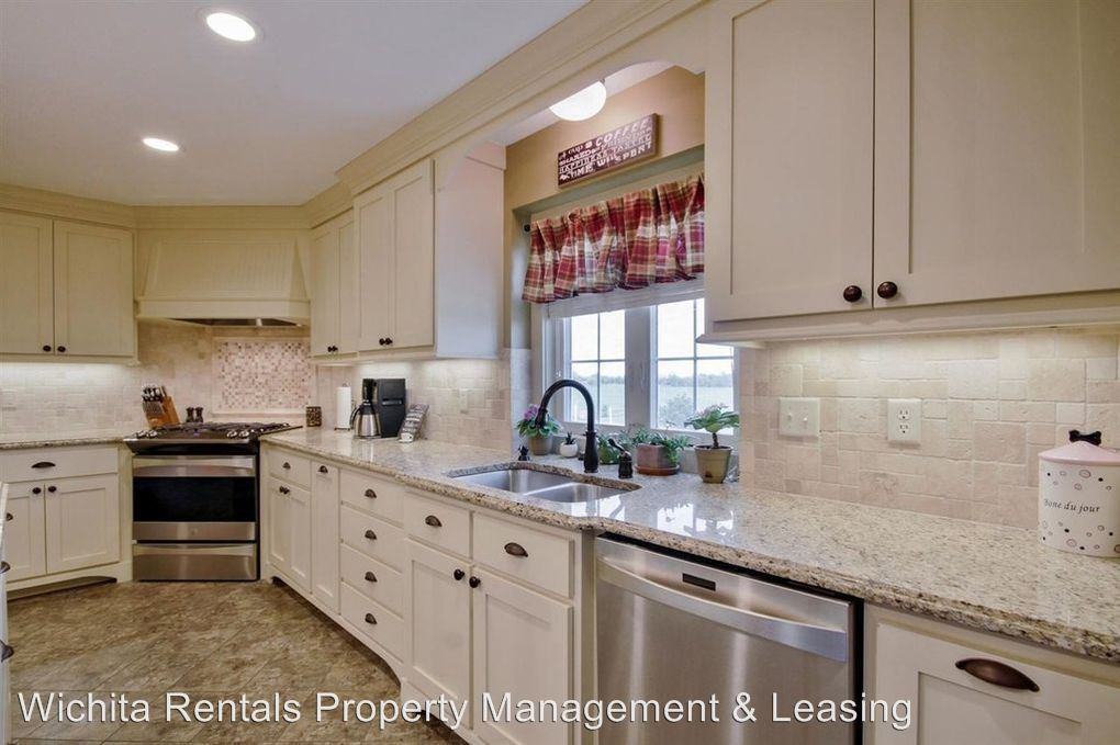 8950 Greenwich Rd - Photo 3 of 10