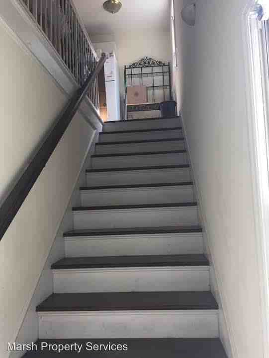 531 E Liberty Ln - Photo 2 of 8