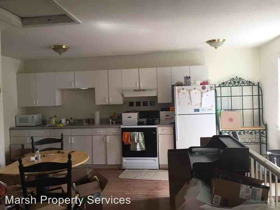 531 E Liberty Ln - Photo 3 of 8