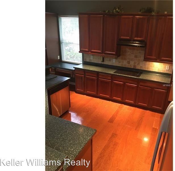 10117 Deercliff Dr - Photo 3 of 16