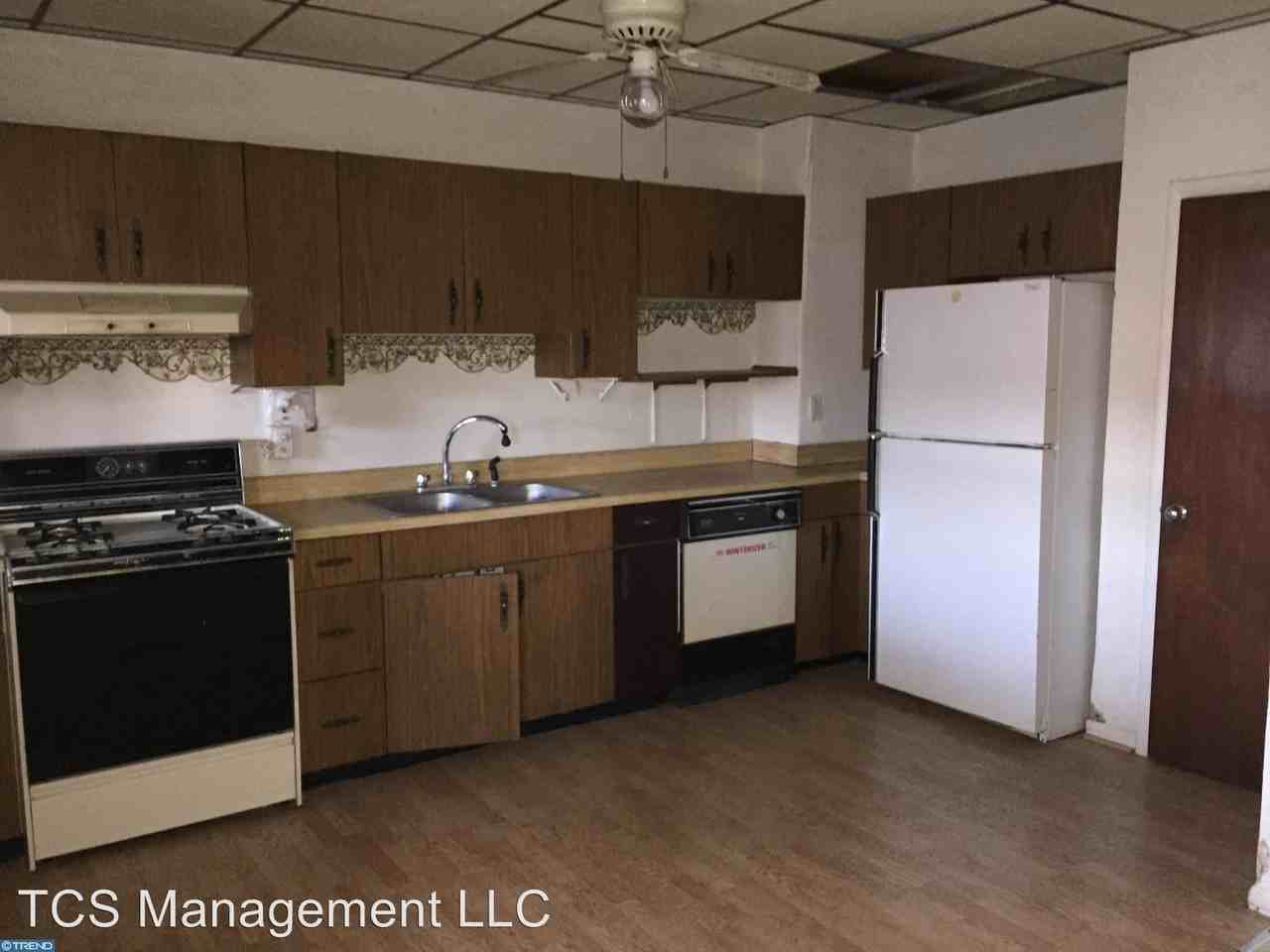 8 Chestnut St - Photo 2 of 5