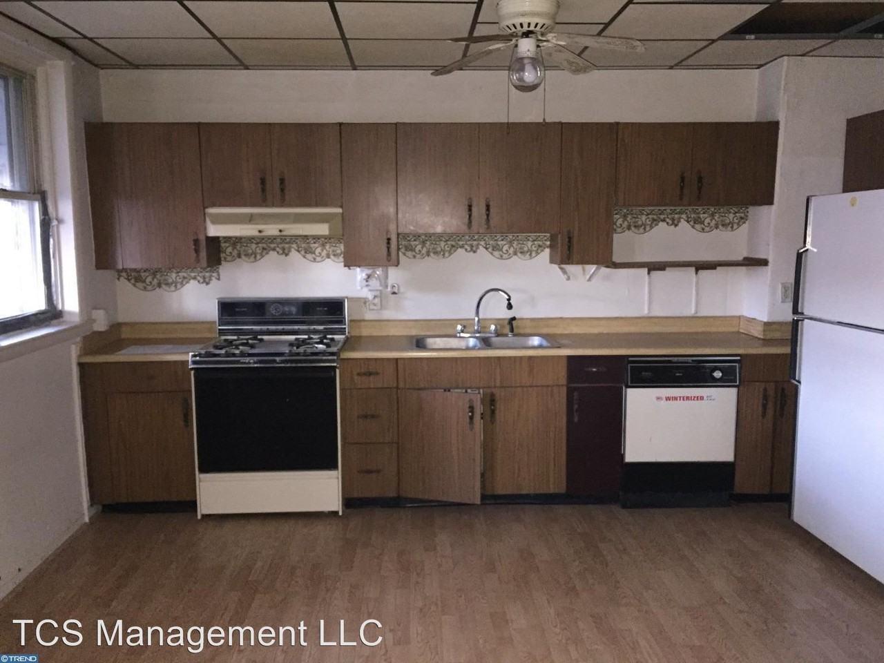 8 Chestnut St - Photo 3 of 5