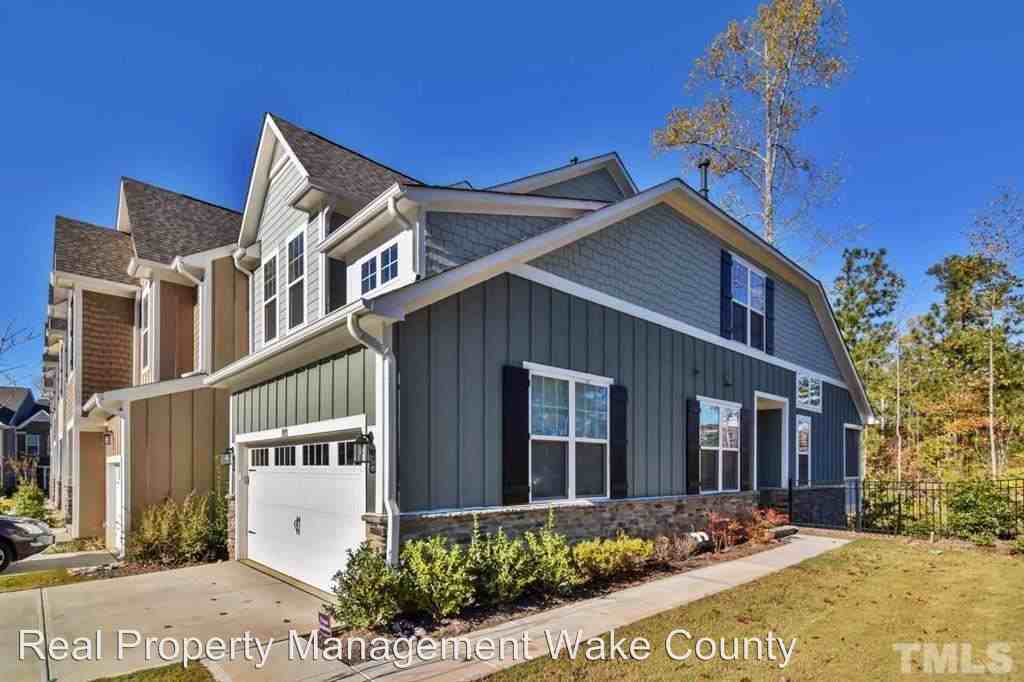 109 Hundred Oaks Ln - Photo 2 of 25