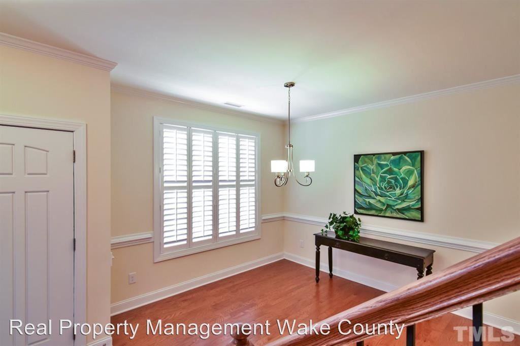 109 Hundred Oaks Ln - Photo 3 of 25