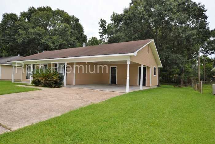 10238 Dundee Dr - Photo 2 of 17