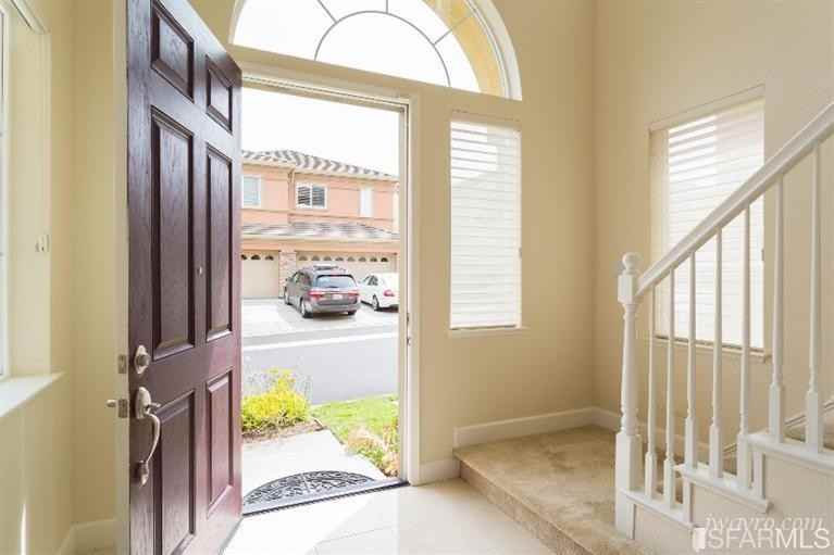 88 Bayview Dr - Photo 2 of 21