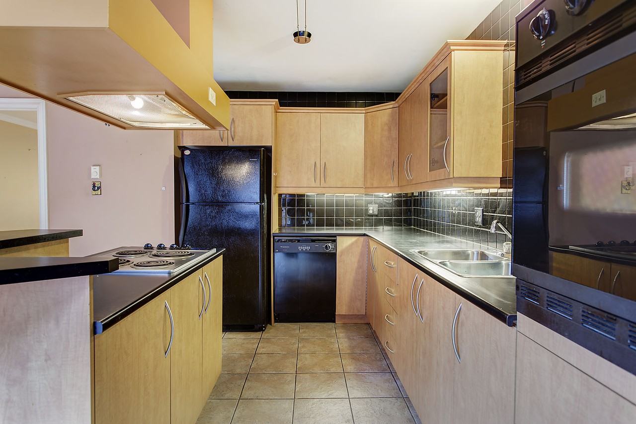 805 Rue Saint-André - Photo 3 of 31