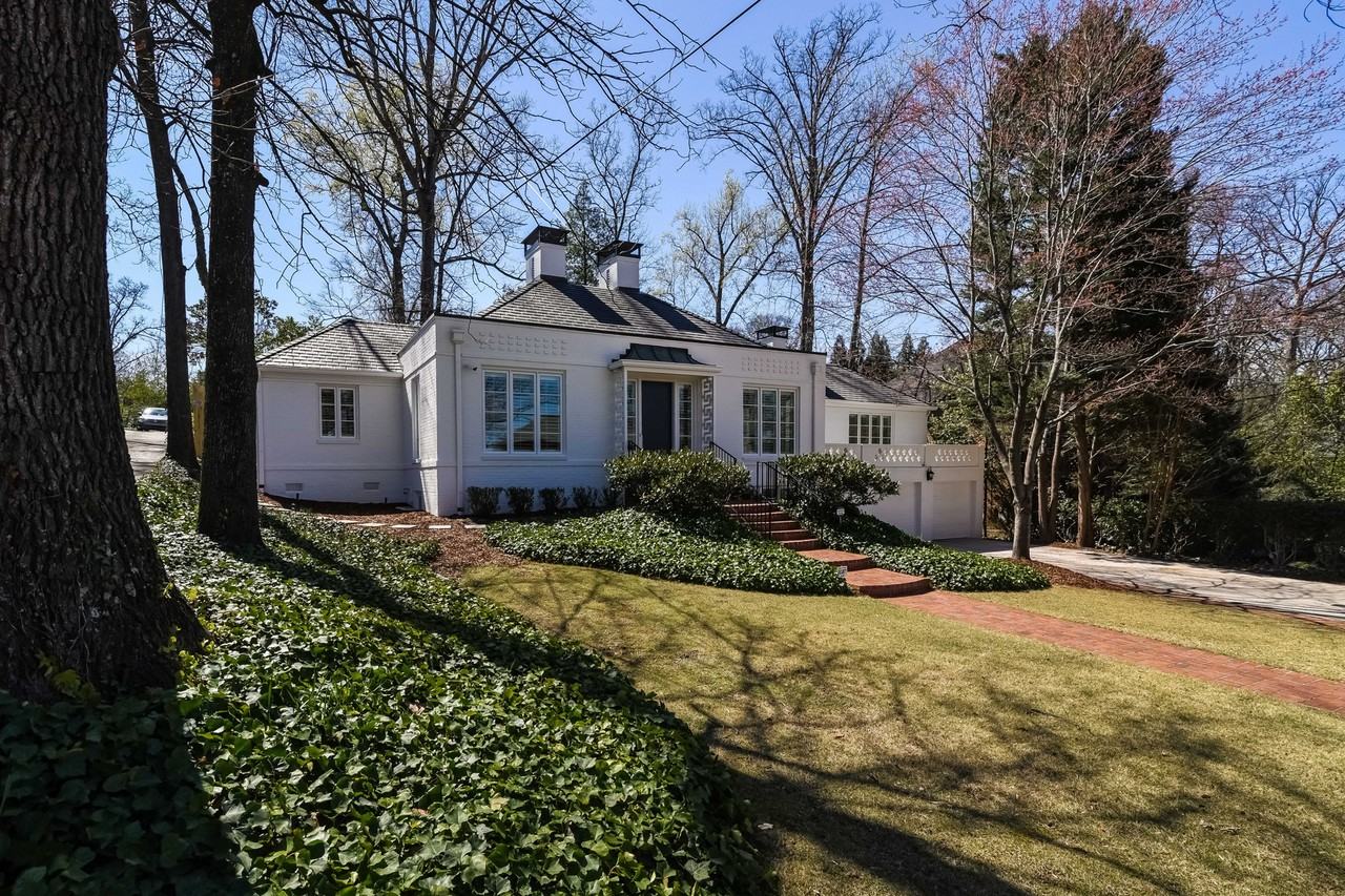 195 Beverly Rd NE - Photo 2 of 37