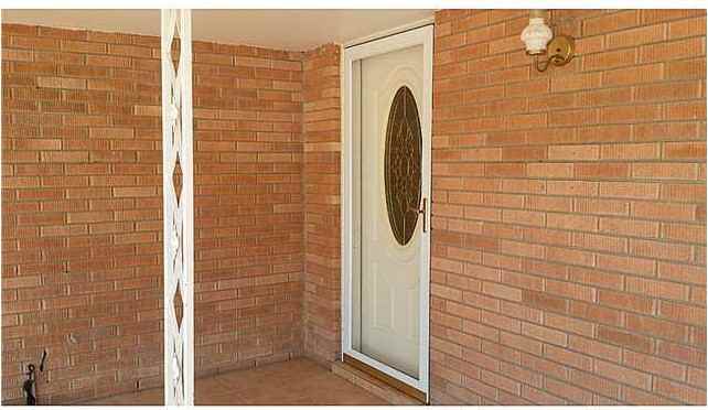 4229 Canterbury Dr - Photo 2 of 19