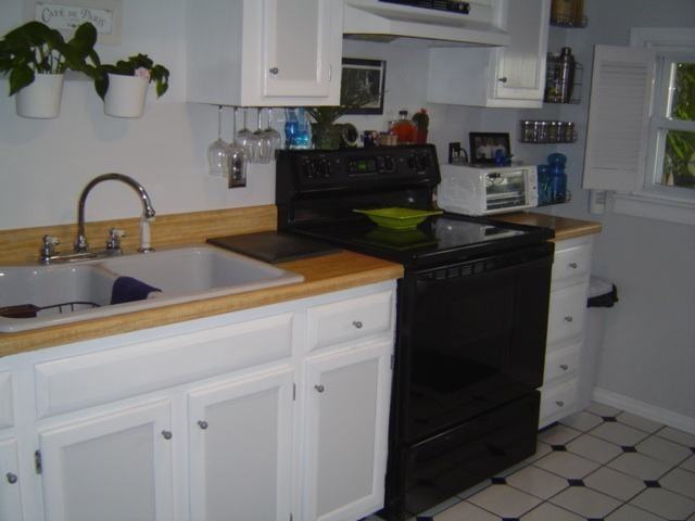 1322 Penn St - Photo 2 of 10