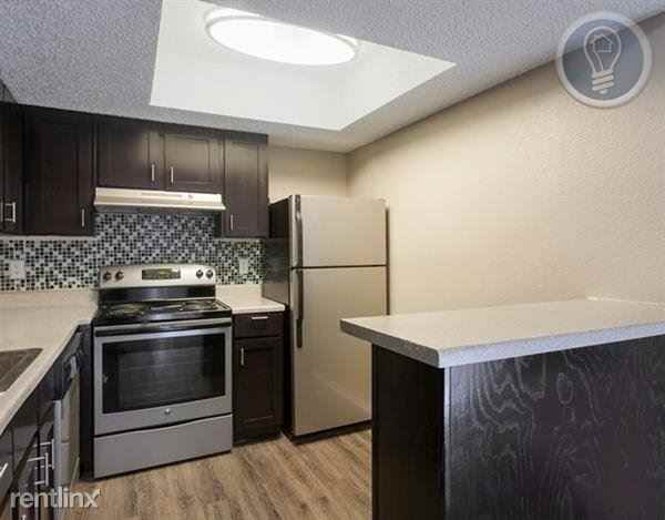 1730 E. OLTORF ST - Photo 2 of 13