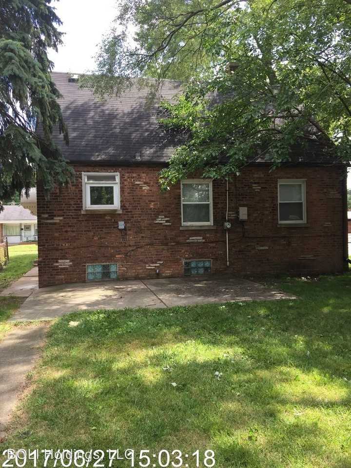 169 W 142nd St - Photo 2 of 9