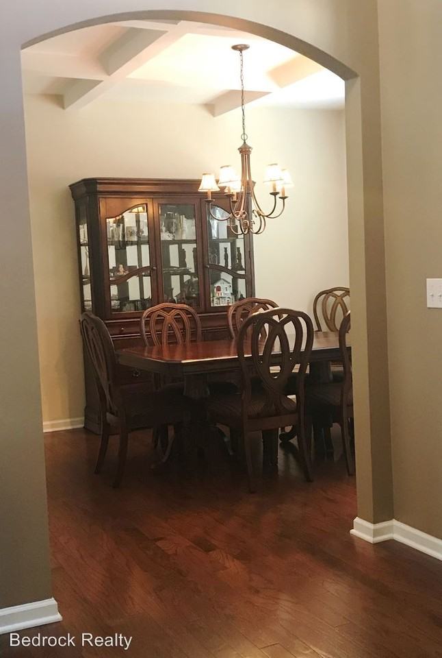 151 Emma Ct - Photo 2 of 38