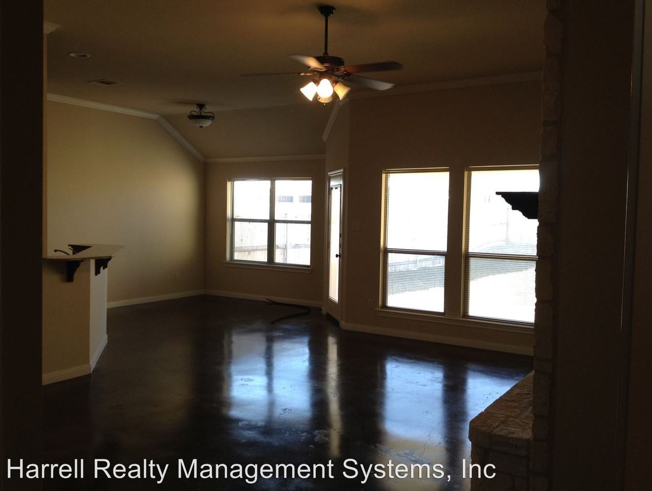 1152 E Madison St - Photo 2 of 8