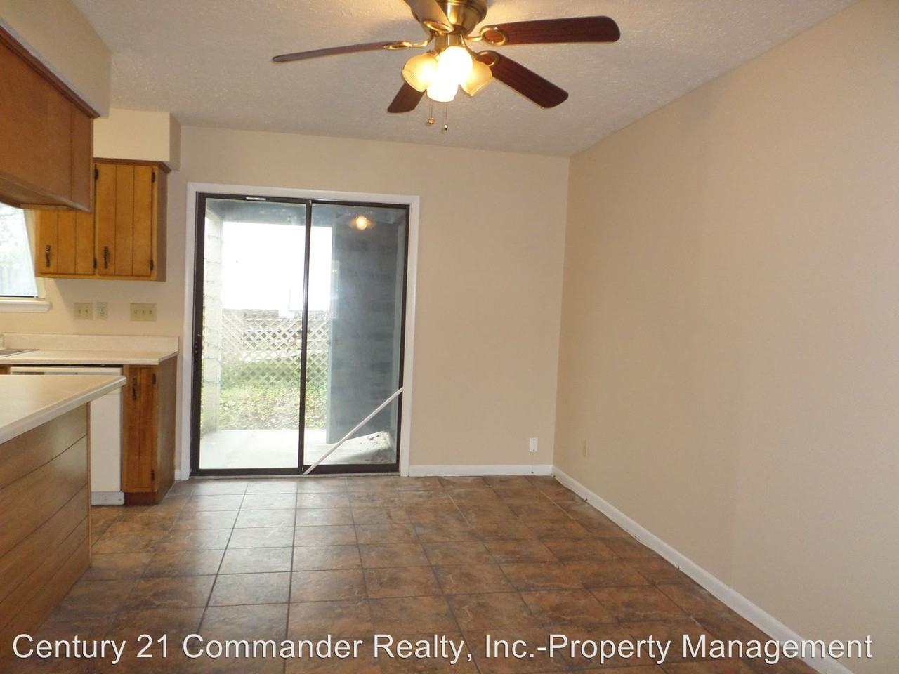 3924 Venetian Cir - Photo 3 of 7