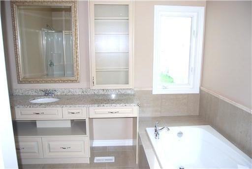 188 Ottawa St - Photo 3 of 4