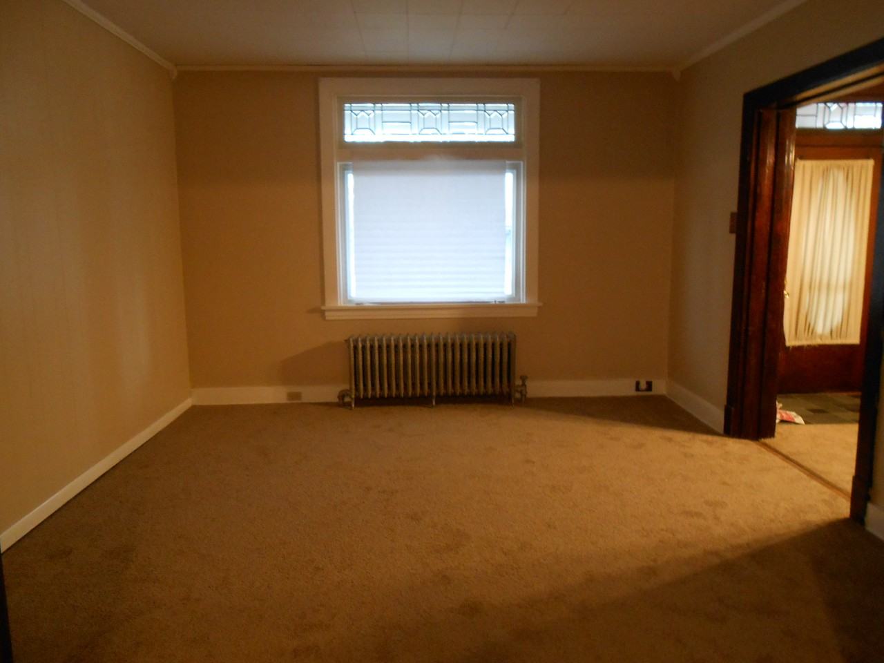 374 Kenney Ave - Photo 2 of 8