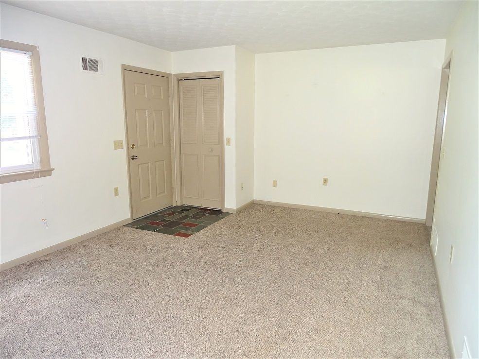 453 W Main Ave - Photo 2 of 18