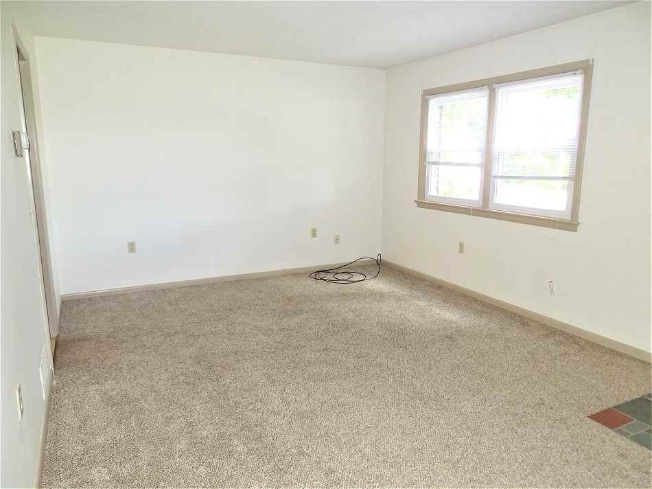 453 W Main Ave - Photo 3 of 18