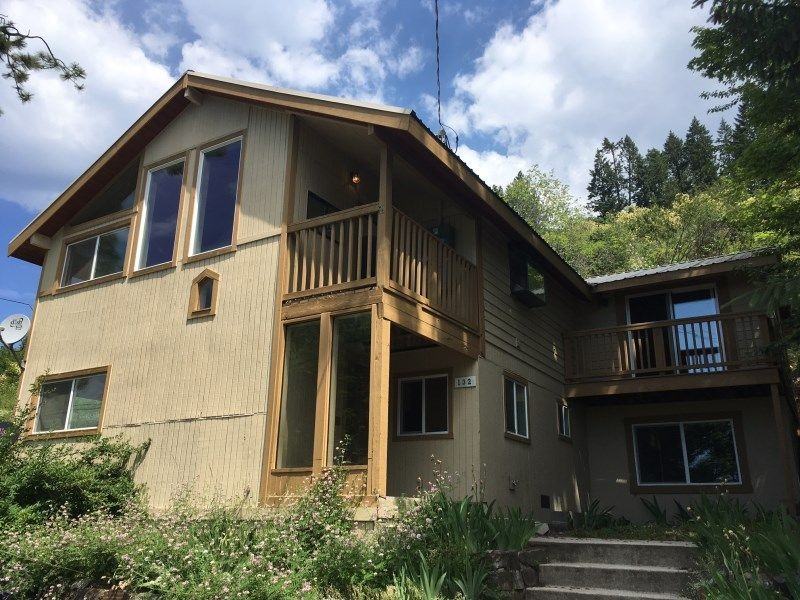 132 Highland Ave - Photo 2 of 11