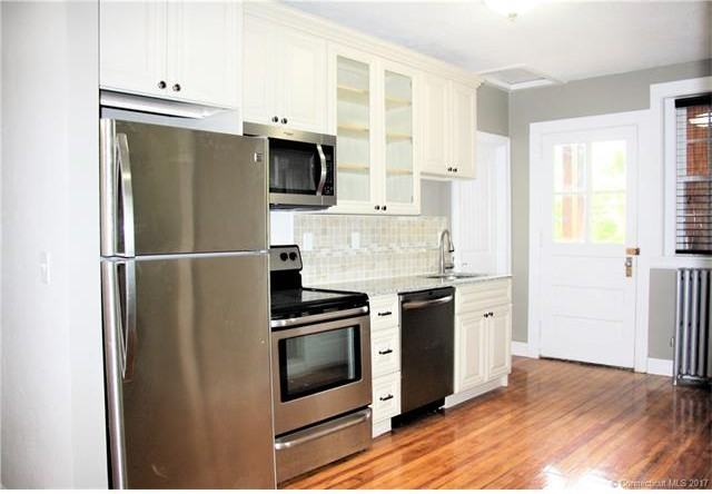 35 Suffield Meadow Dr - Photo 3 of 18