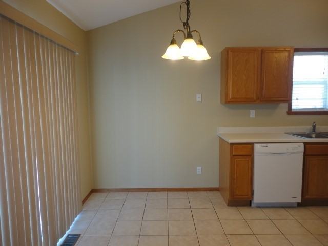 3026 Bauer Dr - Photo 3 of 13