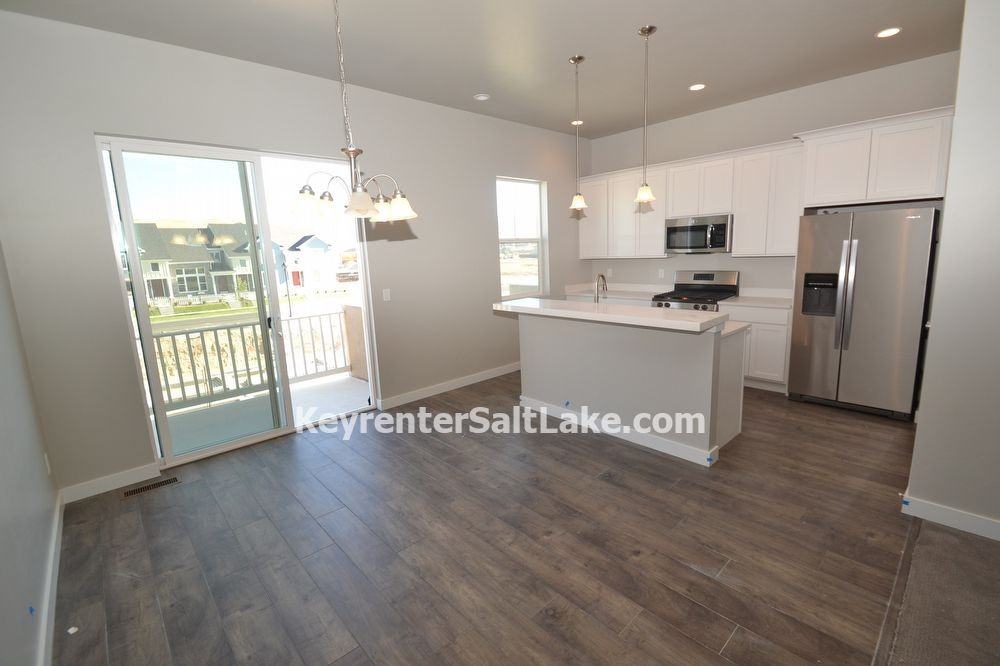1044 West Painted Horse Lane - Photo 3 of 37
