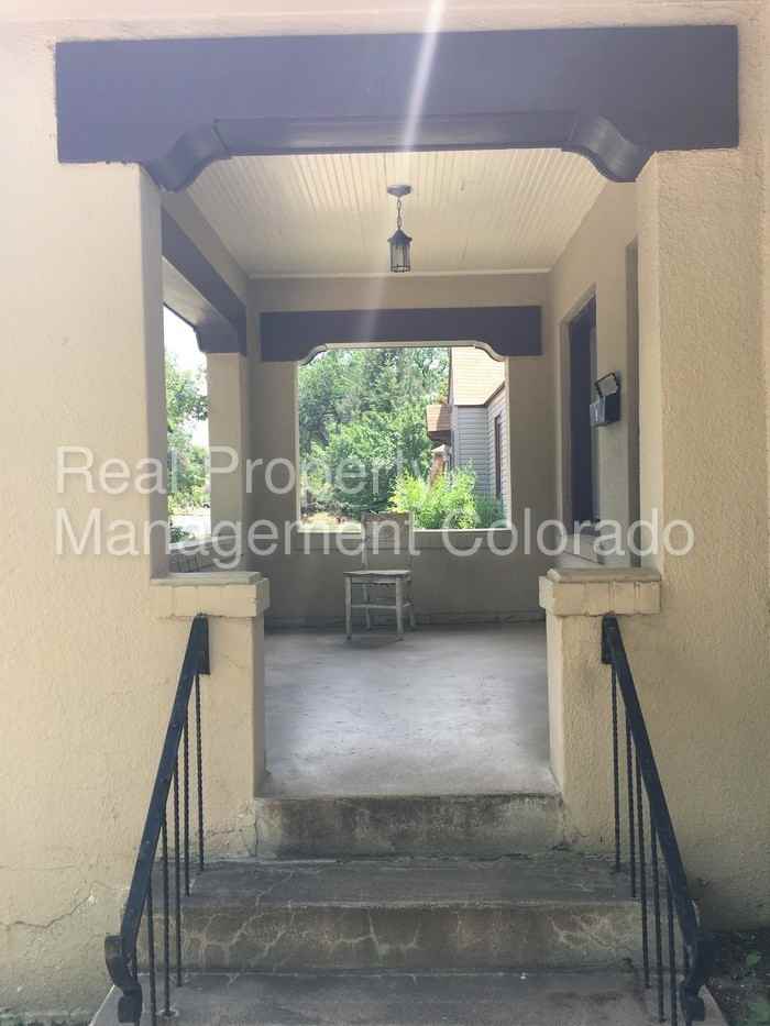 305 S Shields St - Photo 2 of 23