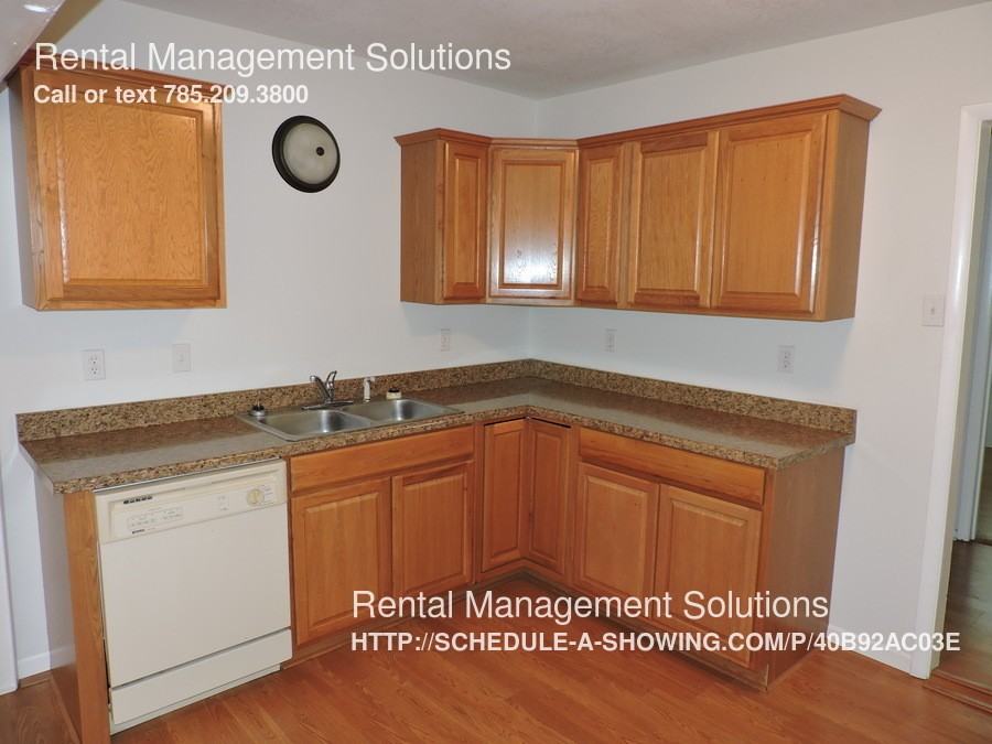 425 SE Norwood St - Photo 3 of 13