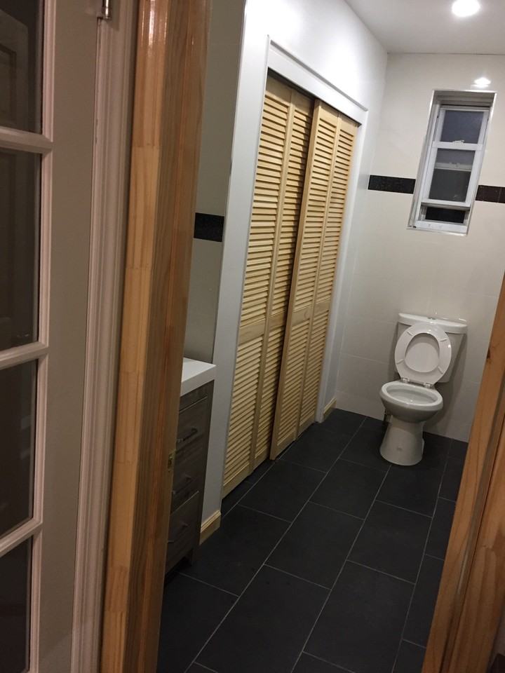 2072 Yates Avenue - Photo 3 of 7