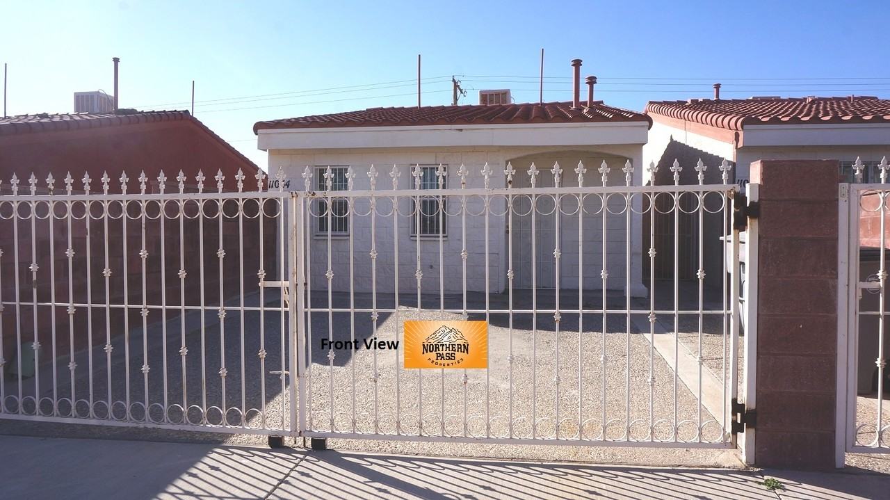 11034 Oasis Drive - Photo 2 of 19