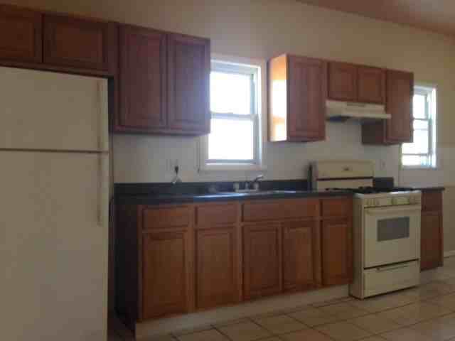 235 Starr St - Photo 3 of 5