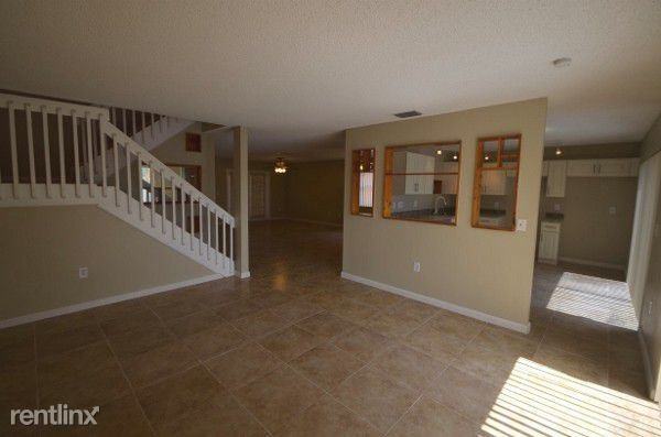 951 SW 100th Terrace - Photo 3 of 9