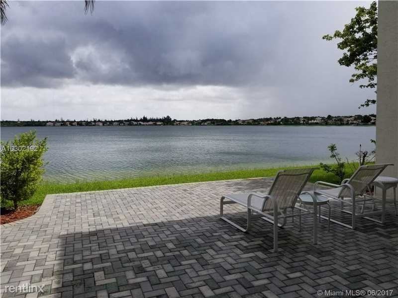17479 SW 54th St - Photo 3 of 27