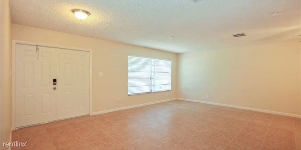 7400 NW 14th St - Photo 2 of 19