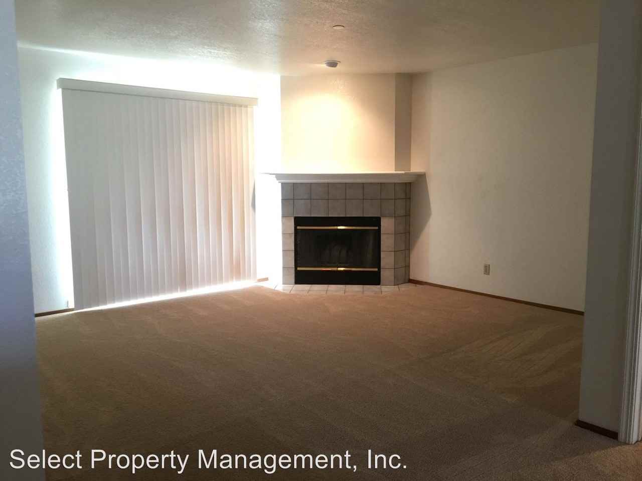 7 Crystal Gate Common - Photo 3 of 13