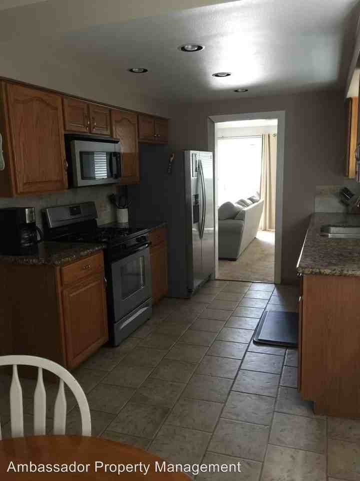 14743 Terryknoll Dr - Photo 3 of 5