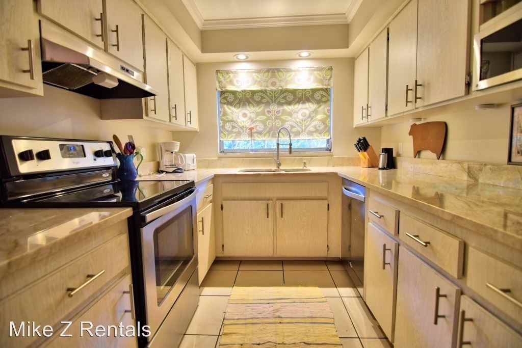 4826 West Blvd - Photo 3 of 11