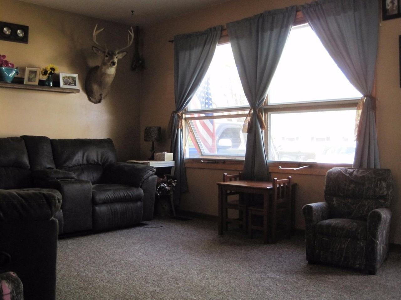 719 Hyland Ave - Photo 3 of 20