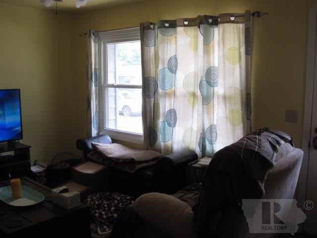 713 Hyland Ave - Photo 3 of 17