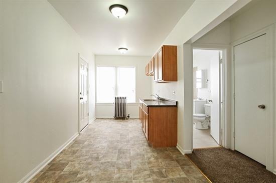 8256 S Loomis Blvd - Photo 2 of 8