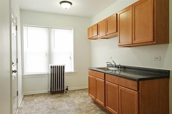 8256 S Loomis Blvd - Photo 3 of 8