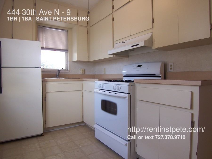 444 30th Ave N #9 - Photo 2 of 9