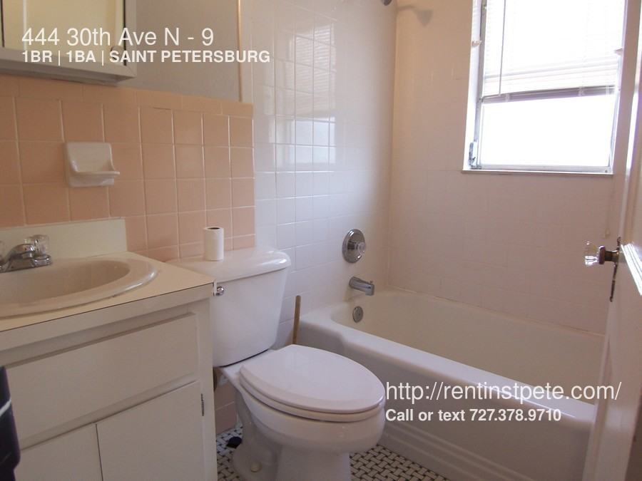 444 30th Ave N #9 - Photo 3 of 9