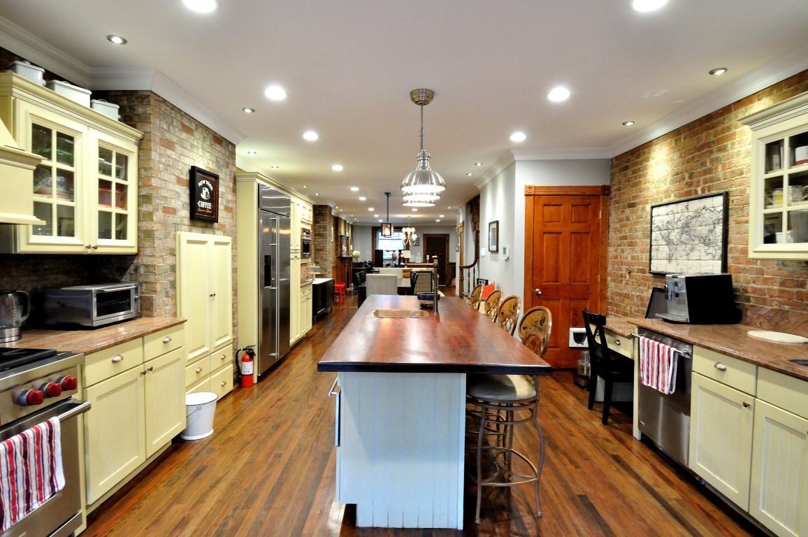 345 W 121st St - Photo 3 of 19