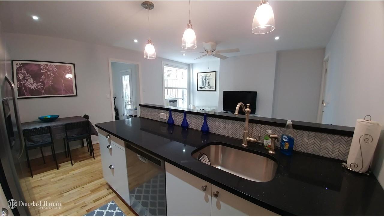 567 5th St #1 - Photo 2 of 10