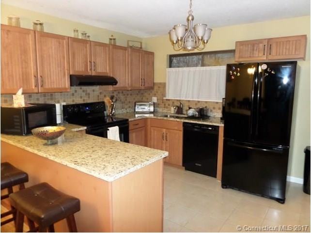 192 Kaynor Dr - Photo 2 of 9