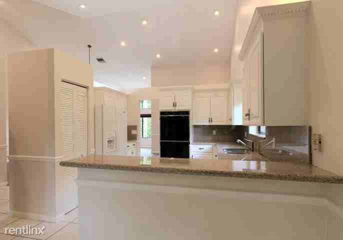 724 St Albans Dr - Photo 2 of 16